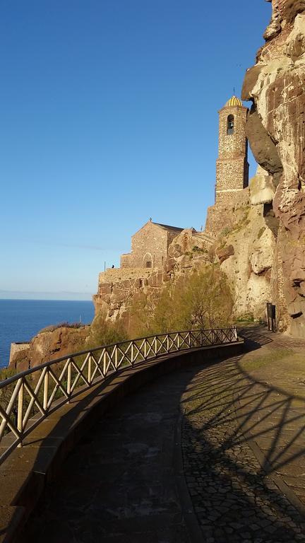 Appartamento mansardato Anda&Torra Castelsardo Exterior foto
